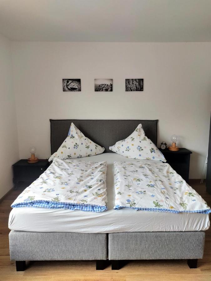 Ferienwohnung Alte Schule Ruhwarden Dış mekan fotoğraf